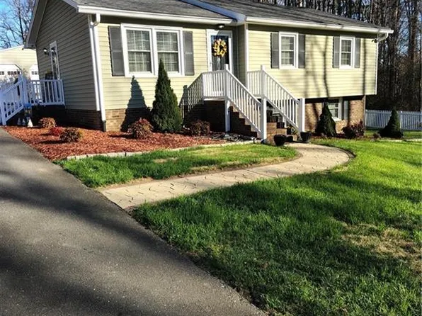 127 Miller St, Mount Airy, NC 27030