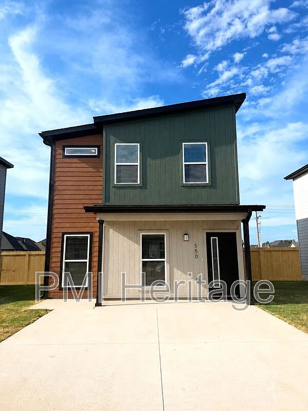 2 bed, 2.5 bath, 1250 sqft, $1,595 — Photo 1