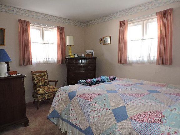 5th image of 34 Lovall Ave