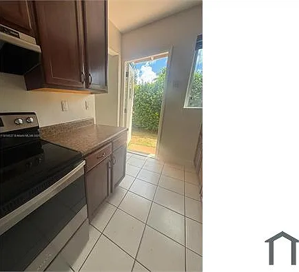 1015 NE 112th St #S — Photo 10