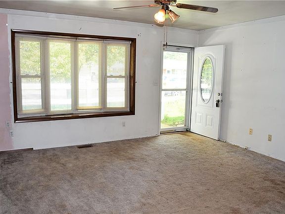 2nd image of 1066 Mystic Ln S