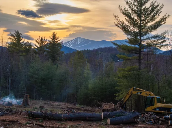 2 Wildernesscapes Way, Jay, NY 12941