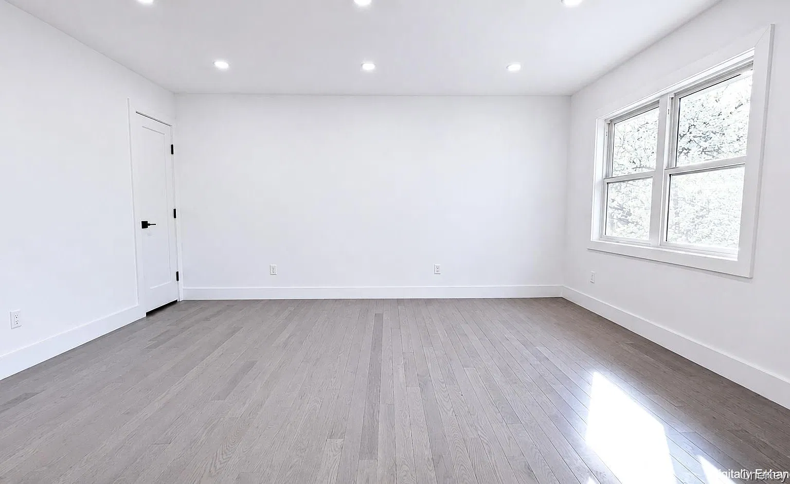 43 Yennicock Ave — Photo 4