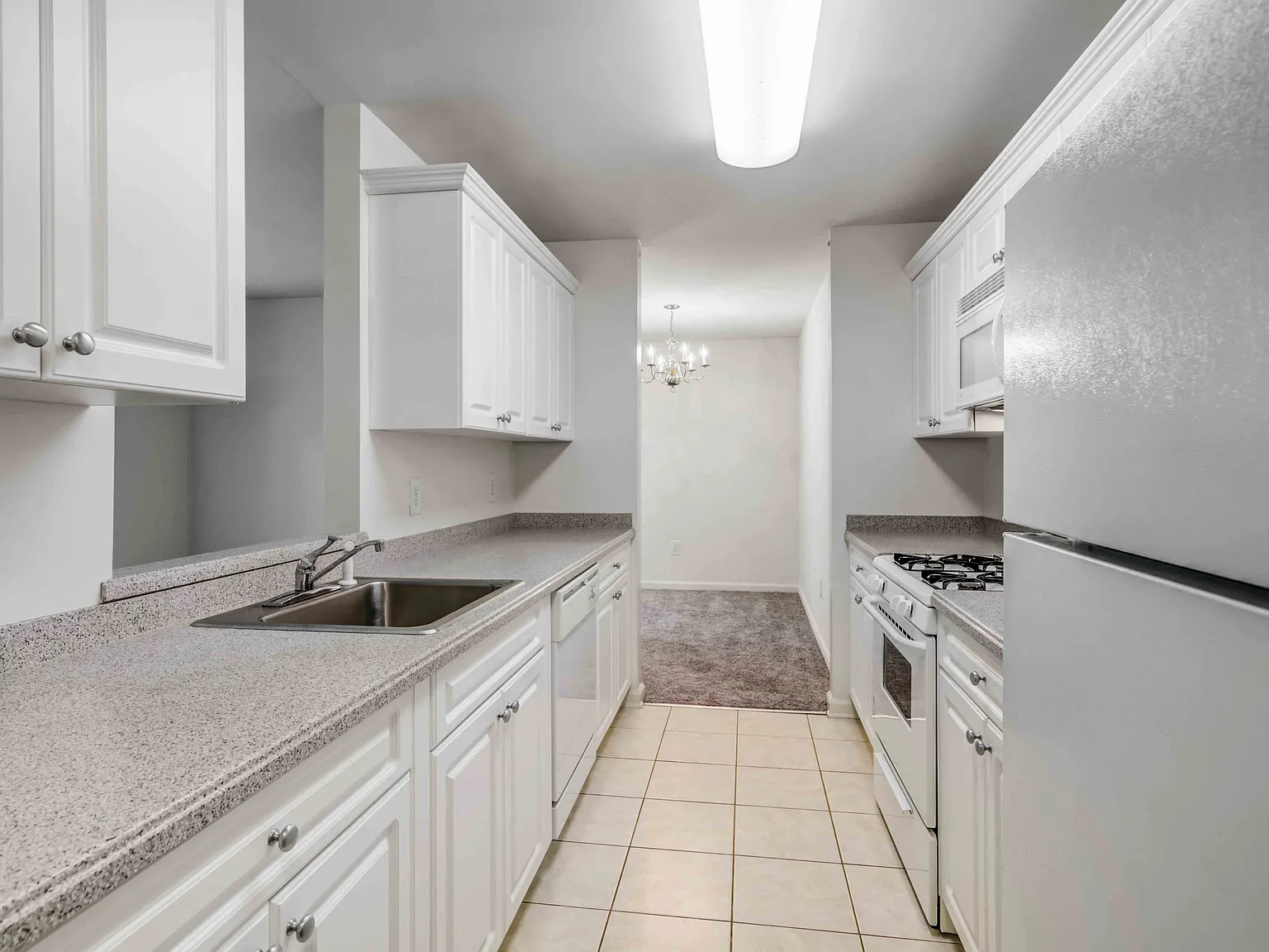 The Horizons at Franklin Lakes Apartment Homes — Photo 3