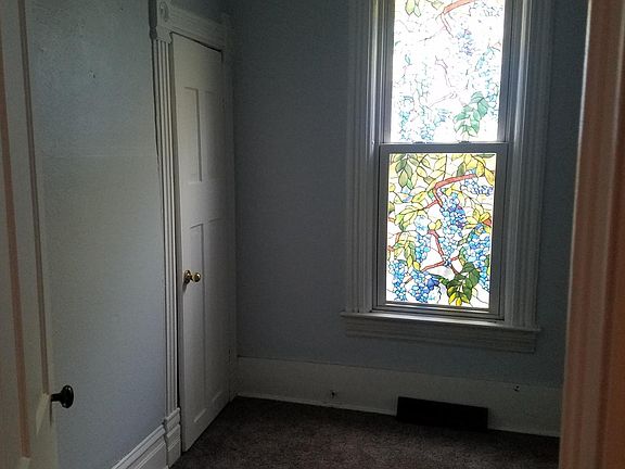 entry to main floor bedroom