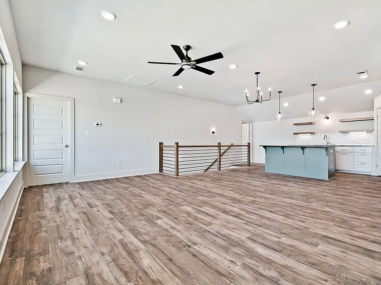 65 N Bibury Ln — Photo 4