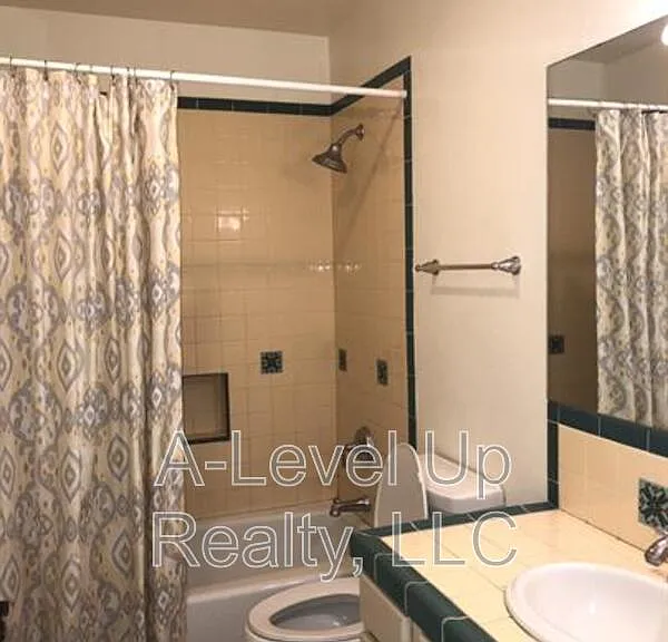 1980 N Tyndall Ave #1C — Photo 21