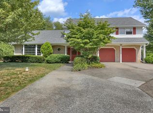 4328 Crestview Rd, Harrisburg, PA 17112