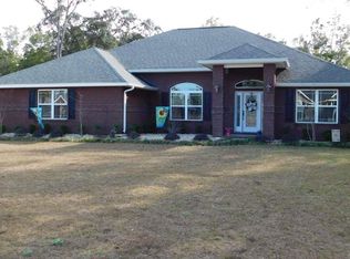 5695 Heatherton Rd, Milton, FL 32570