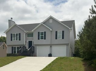 5411 Latham Manor Dr, Gainesville, GA 30506