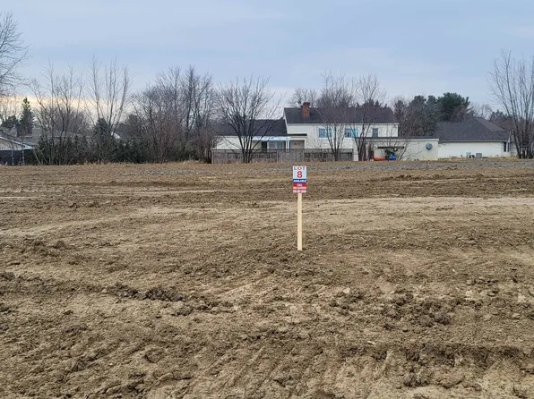 5407 Spring Meadows Way #8, Linden, MI 48451