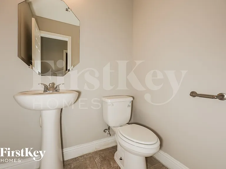15630 Gatsby Ln — Photo 17