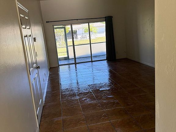 3rd image of 509 NE 24th Pl APT A