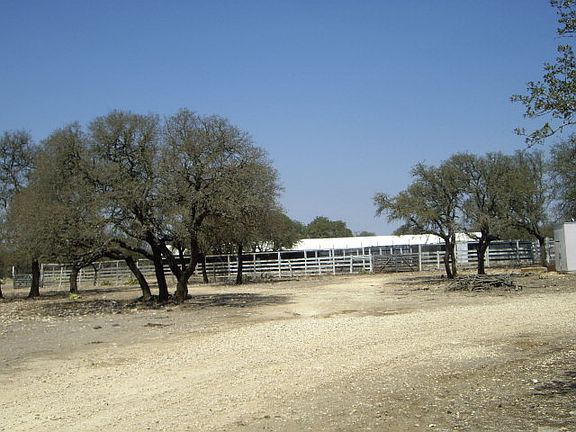 3rd image of 4089 State Highway 41