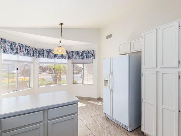 3rd image of 4328 E Siesta Ln