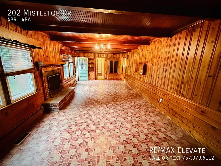 202 Mistletoe Dr — Photo 12