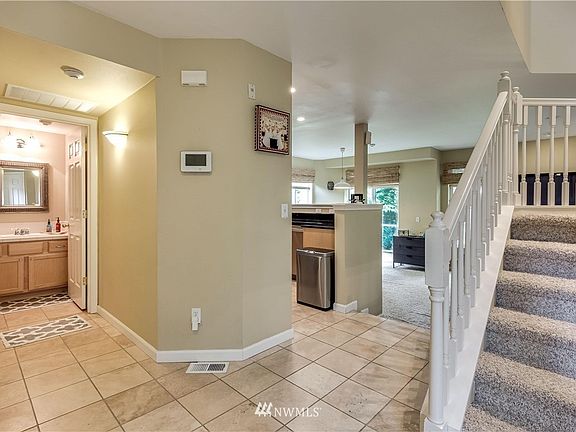 3rd image of 4618 168th Ct NE