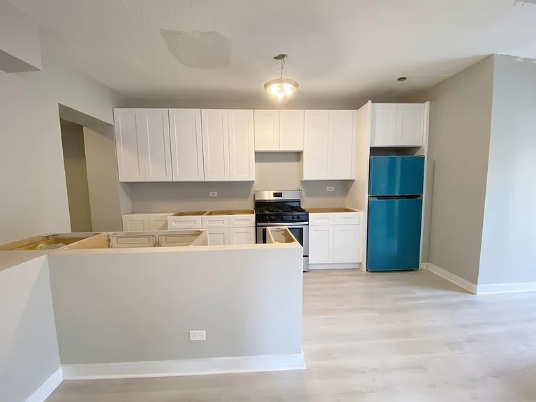 4626 W Lawrence Ave — Photo 2