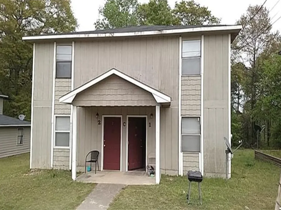2045 Lee Road 235