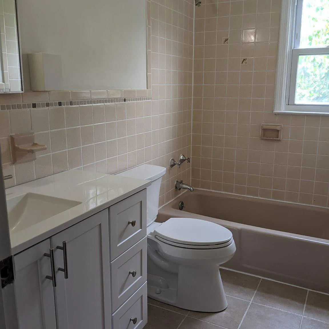 2 bed, 1.0 bath, $1,975 — Photo 4