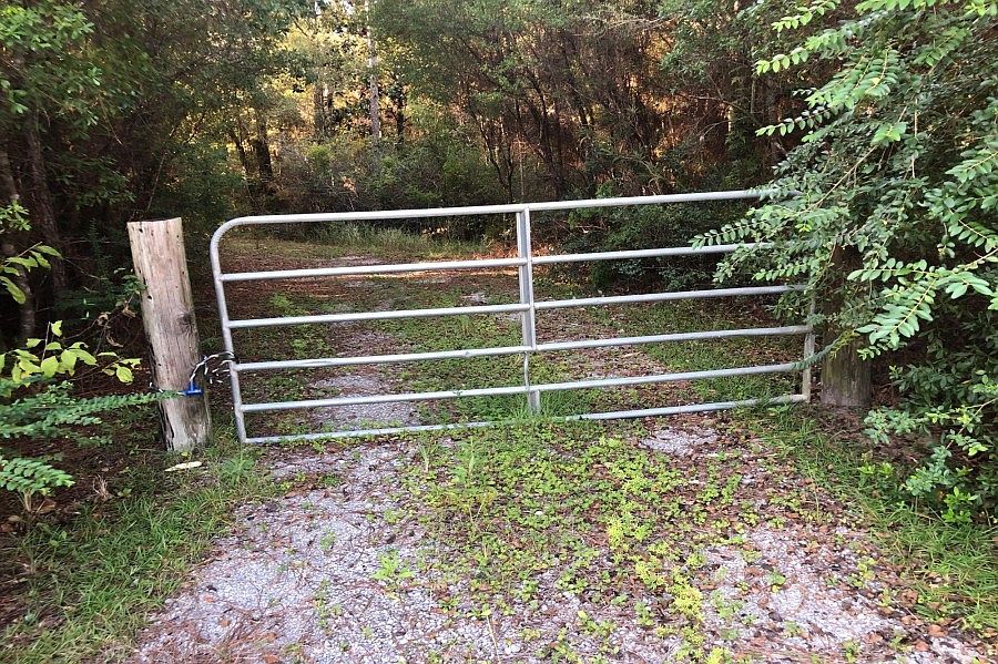 2nd image of 13521 Jericho Rd