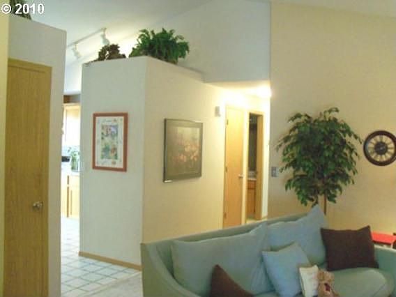 4th image of 2211 SE 179th Ave