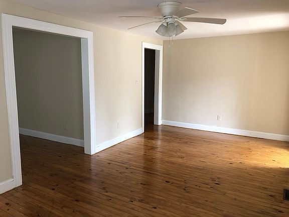 3rd image of 305 Ash St