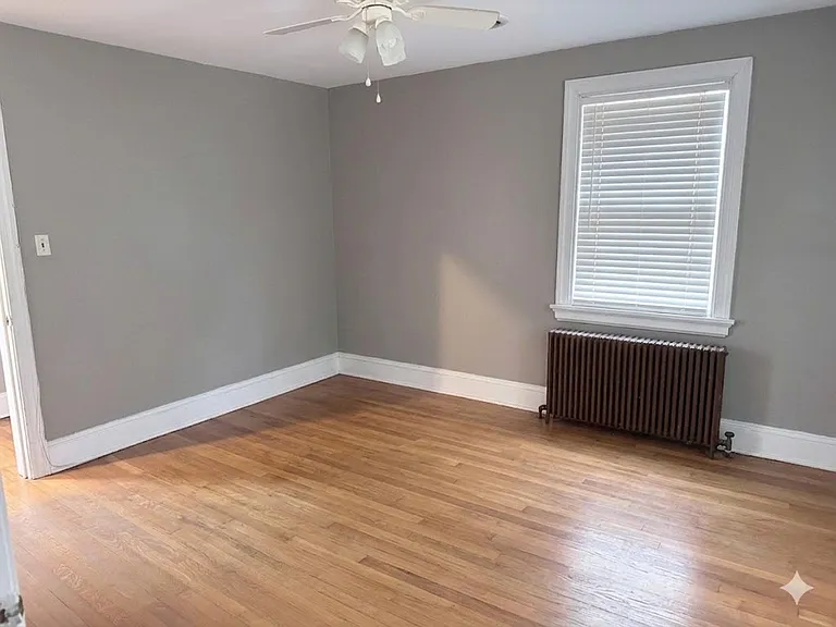 1724 Wilmington Ave — Photo 14