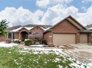 300 Echo Valley Dr, Vandalia, OH 45377