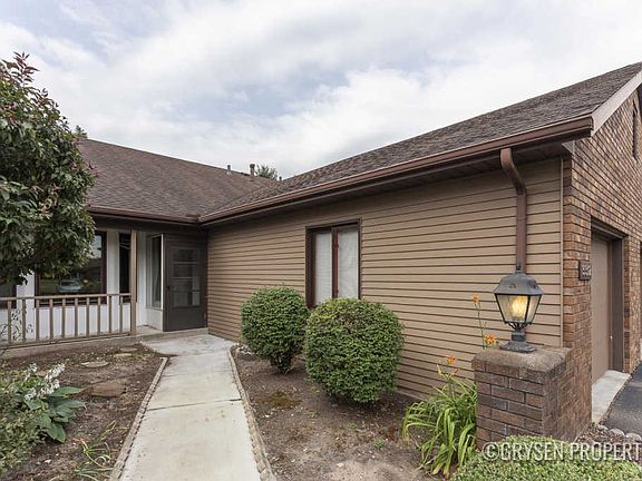 5th image of 3312 Calvin Ct #24