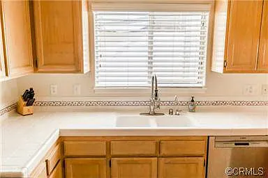 2608 Mathews Ave — Photo 12