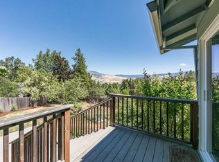 987 Walker Ave, Ashland, OR 97520