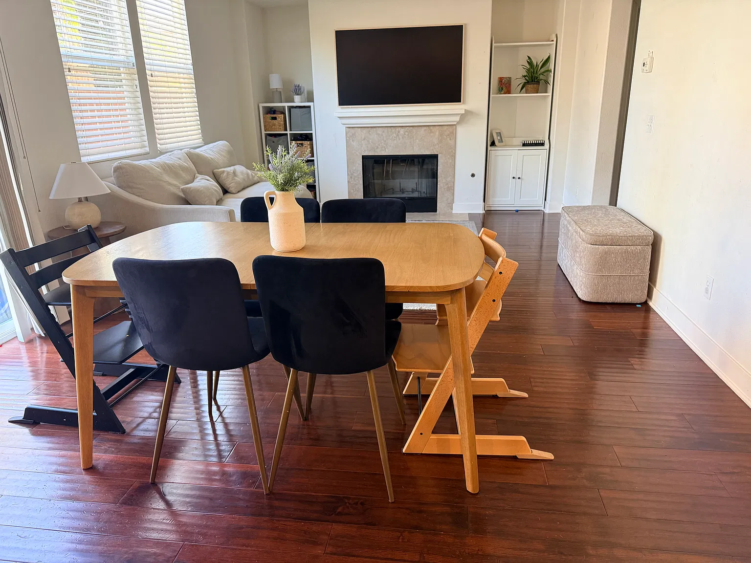 4 bed, 2.5 bath, 2148 sqft, $4,800 — Photo 3