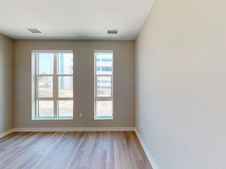 The George Apartments — Photo 59