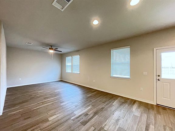 4th image of 1602 Jacey Way
