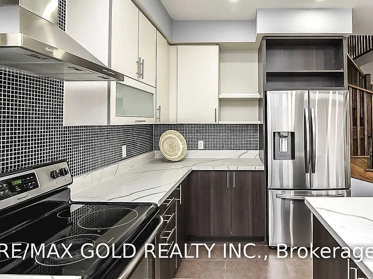 206 Crafter Cres — Photo 12