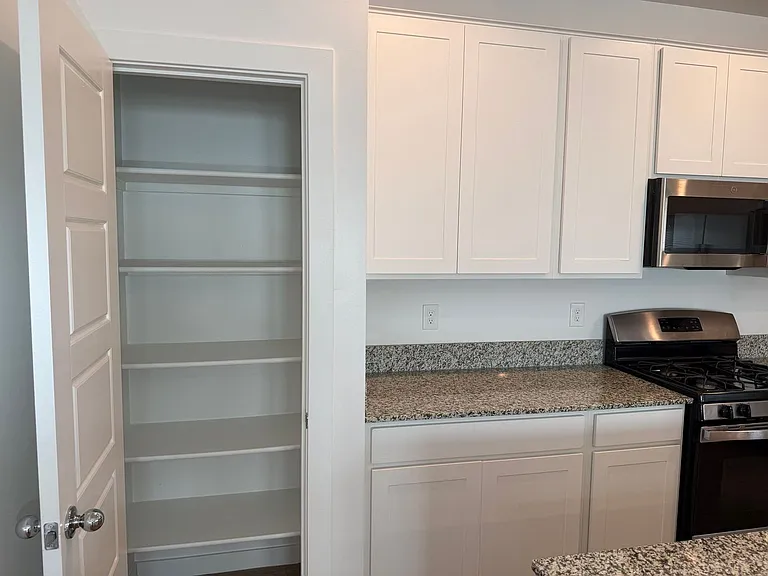 40515 W Chambers Dr — Photo 52