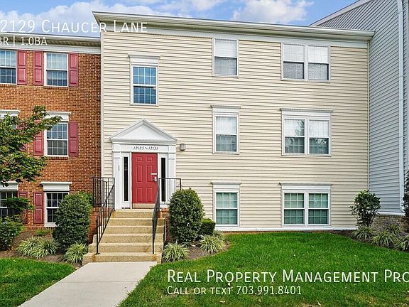 2nd image of 12129 Chaucer Ln