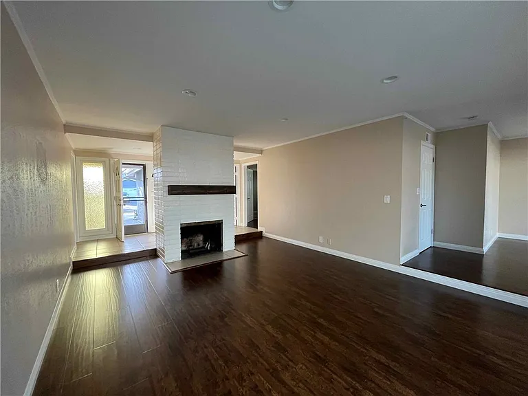 9424 Ethel St — Photo 7