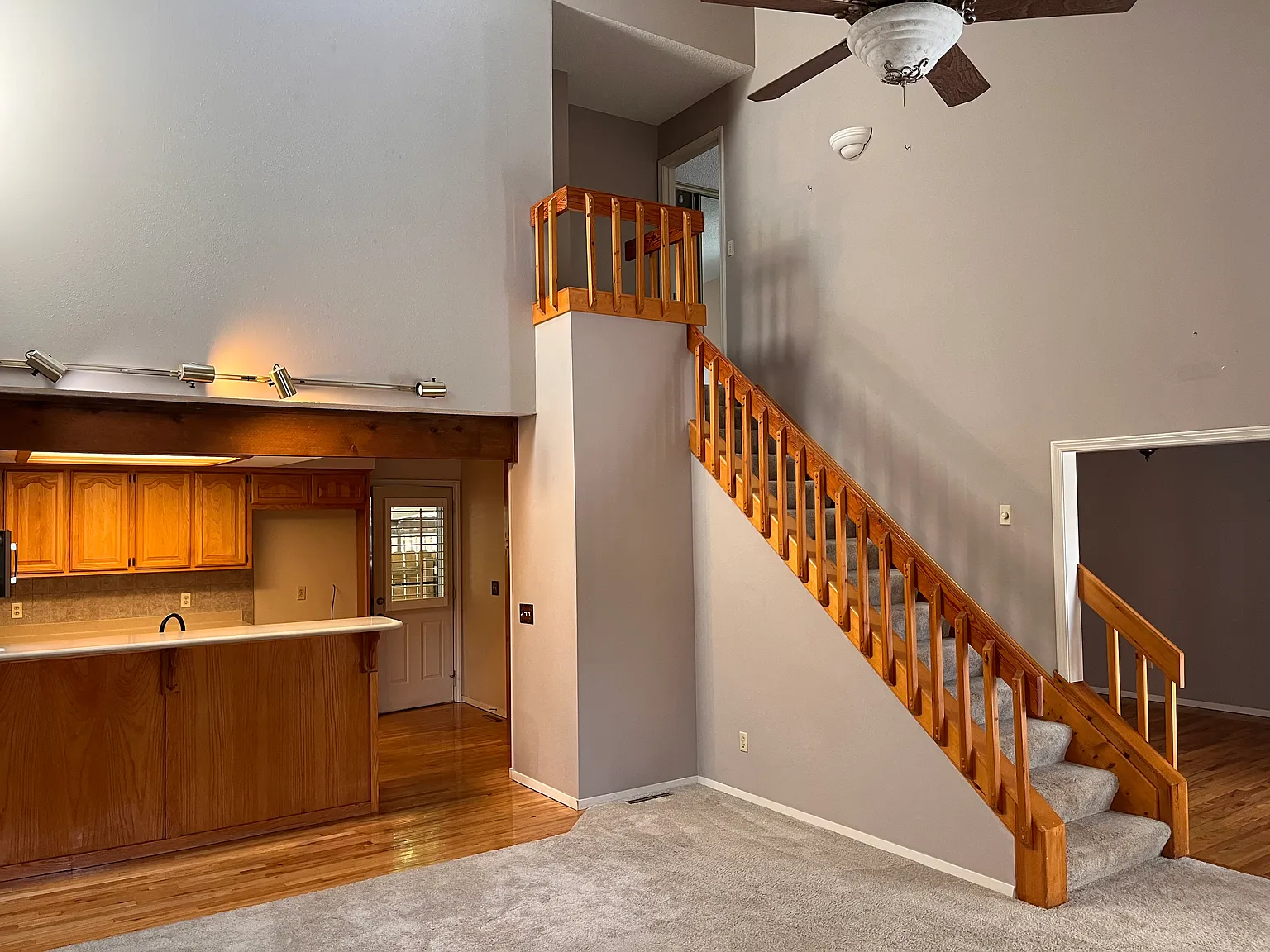 3 bed, 2797 sqft, $1,600 — Photo 3