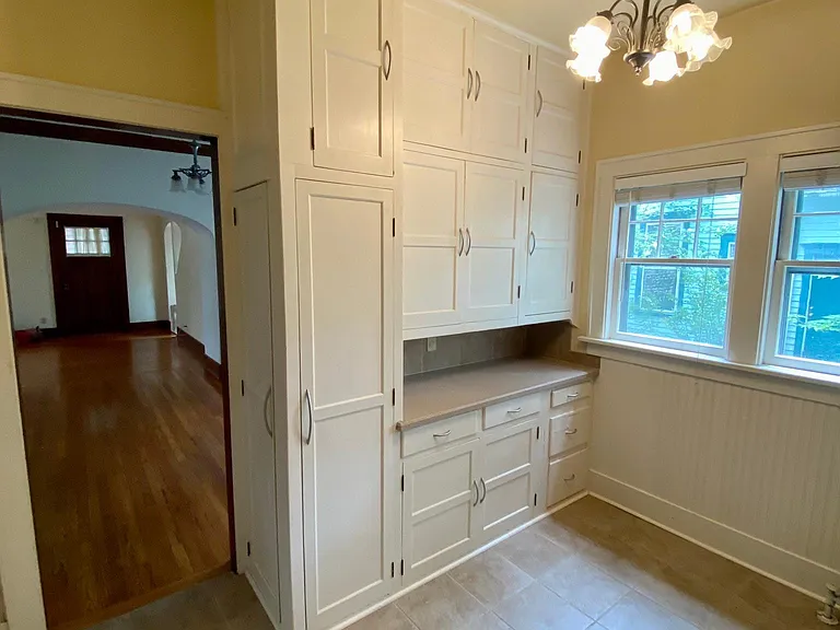 837 Forest Ave — Photo 11