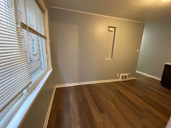 3rd image of 4837 Hull St APT 1E