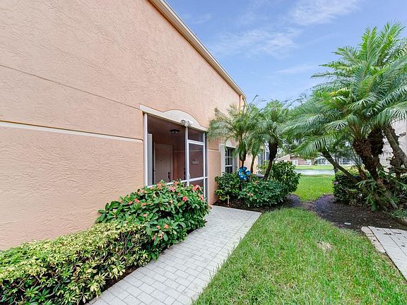2nd image of 8438 Logia Cir