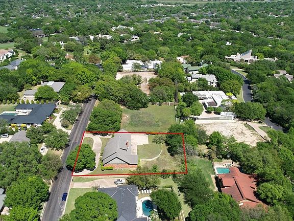 2nd image of 1421 Westover Ln