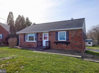 36 Brethren Church Rd, Leola, PA 17540
