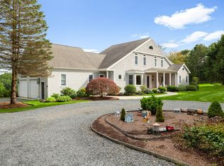 7 Aviators Ln, Sandwich, MA 02563