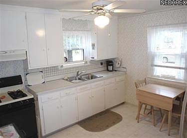 3rd image of 21951 Miller Ave