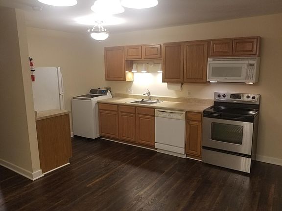 2nd image of 157 Jenness Ln APT G