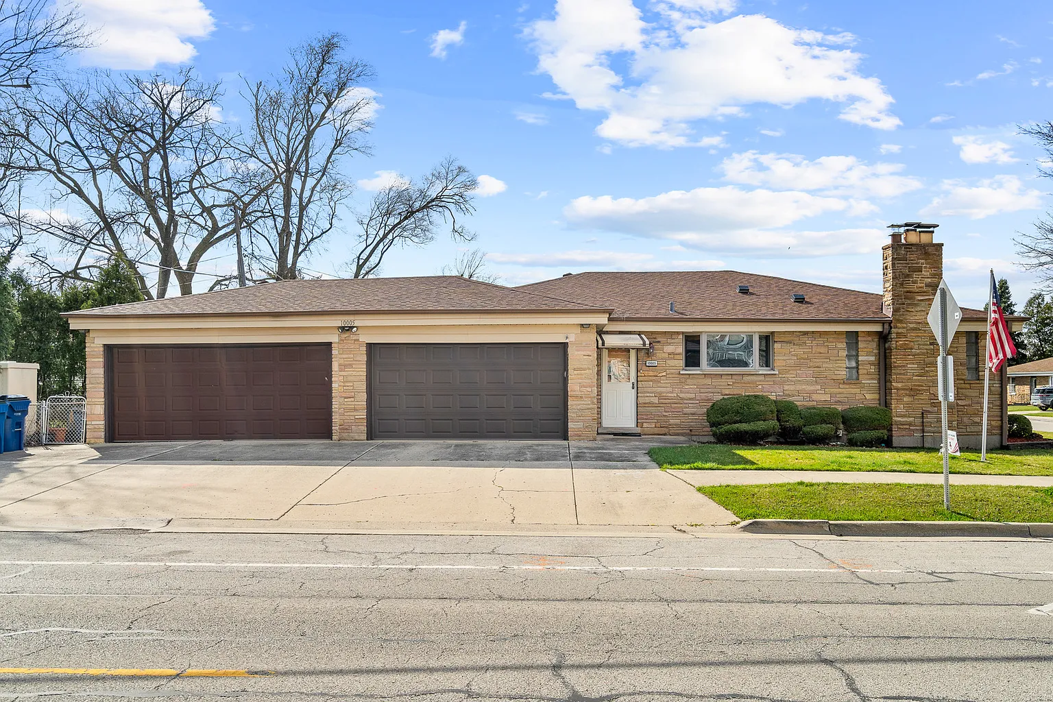 10005 Westmanor Dr photo 1