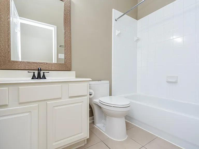 15975 Cottage Ivy Cir — Photo 18